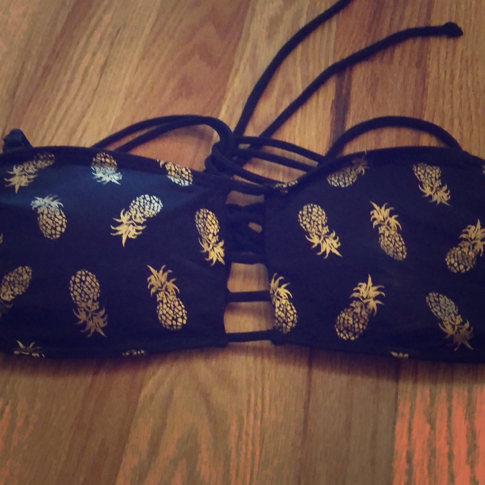 Bandeau bikini top